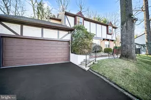 853 Green Ridge Cir, Feasterville-Trevose, PA 19053 - Photo 4