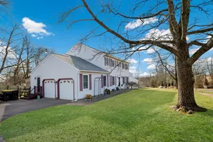 1267 Holly Rd, Warrington, PA 18976 - Photo 2