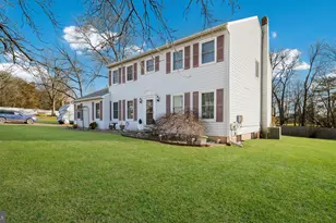 1267 Holly Rd, Warrington, PA 18976 - Photo 4