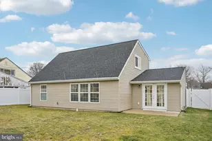 45 Nickelhill Ln, Levittown, PA 19054 - Photo 22