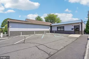 1005 Green Ln, Levittown, PA 19057 - Photo 1