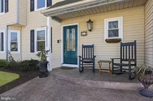 23 White Swan Way, Langhorne, PA 19047 - Photo 2