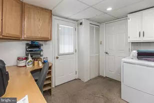 1036 Oakwood Dr, Warminster, PA 18974 - Photo 34