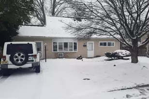 35 Viking Ln, Levittown, PA 19054 - Photo 1