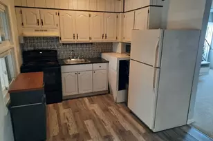 35 Viking Ln, Levittown, PA 19054 - Photo 2