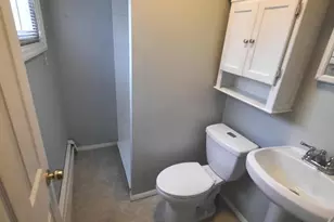 35 Viking Ln, Levittown, PA 19054 - Photo 6