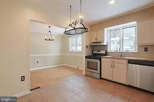 9 Maple Ln, Doylestown, PA 18901 - Photo 8