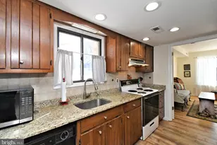 71 Golf Club Dr, Langhorne, PA 19047 - Photo 14