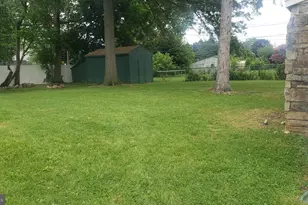 212 Allendale Dr, Morrisville, PA 19067 - Photo 10