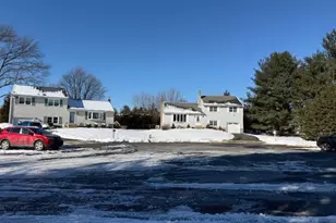 812 Lillian Ln, Warminster, PA 18974 - Photo 4