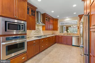 98 McConkey Dr, Washington Crossing, PA 18977 - Photo 8
