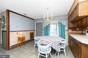 29 Pond Ln, Levittown, PA 19054 - Photo 6