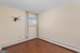 90 Cobalt Ridge Dr E, Levittown, PA 19057 - Photo 14