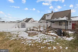 90 Cobalt Ridge Dr E, Levittown, PA 19057 - Photo 24