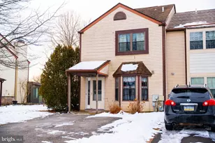 641 Whittier Dr, Warminster, PA 18974 - Photo 2