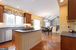 210 Cinnabar Ln, Yardley, PA 19067 - Photo 10