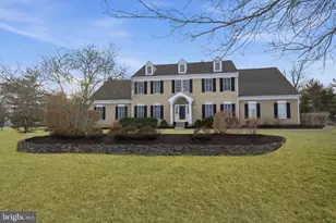 2018 Silverwood Dr, Newtown, PA 18940 - Photo 4