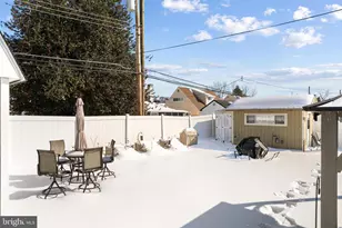 28 MacIntosh Rd, Levittown, PA 19056 - Photo 28