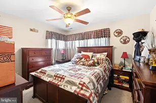 28 MacIntosh Rd, Levittown, PA 19056 - Photo 16