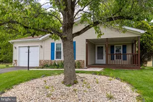 161 Grouse Cir, New Hope, PA 18938 - Photo 2