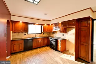 35 Fairway Dr, Yardley, PA 19067 - Photo 18