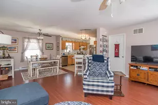 3820 Naples St, Levittown, PA 19056 - Photo 8