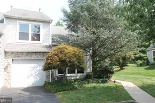 37 Northrup Ct, Newtown, PA 18940 - Photo 2