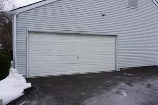 1105 Renee Cir, Feasterville-Trevose, PA 19053 - Photo 4