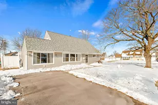 2 Norman Ave, Levittown, PA 19055 - Photo 2