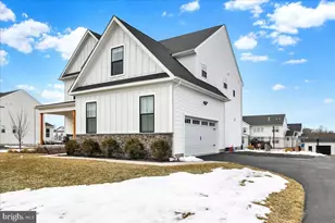 1076 Mariwill Dr, Quakertown, PA 18951 - Photo 4