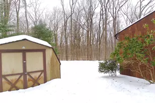 8135 Covered Bridge Rd, Quakertown, PA 18951 - Photo 4