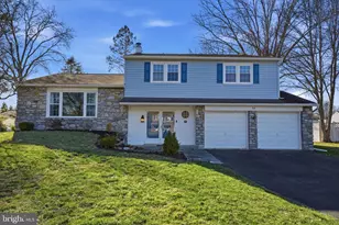 34 Balsam Ct, Holland, PA 18966 - Photo 2