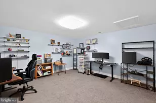 284 Willow Dr, Newtown, PA 18940 - Photo 28