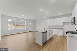 46 N 8th St, Perkasie, PA 18944 - Photo 10