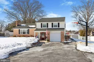 27 Lindley Rd, Churchville, PA 18966 - Photo 2