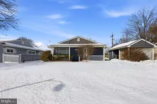 406 Pinewood Dr, Levittown, PA 19054 - Photo 1