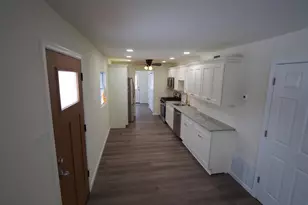 596 Rosemar Dr, Morrisville, PA 19067 - Photo 4