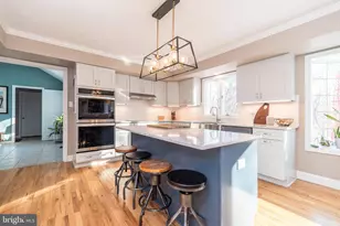 1465 Buck Hill Dr, Southampton, PA 18966 - Photo 2