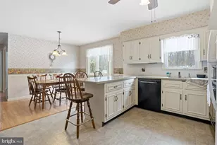 1627 Diamond St, Sellersville, PA 18960 - Photo 10