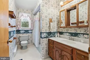 1627 Diamond St, Sellersville, PA 18960 - Photo 22