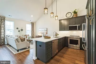 8 Ivy Lane #94, Levittown, PA 19055 - Photo 2