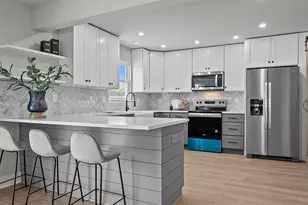 2818 Ave E, Levittown, PA 19056 - Photo 2