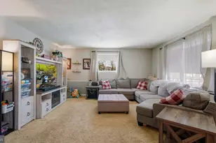 1246 Victoria Rd, Warminster, PA 18974 - Photo 4