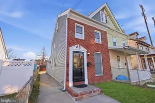 702 Corson St, Bristol, PA 19007 - Photo 1
