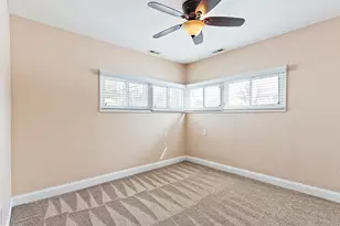 302 Oaktree Dr, Levittown, PA 19055 - Photo 26