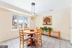 18 Golf Club Dr, Langhorne, PA 19047 - Photo 10