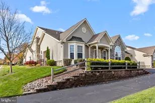 146 Fairway Dr, Warminster, PA 18974 - Photo 2