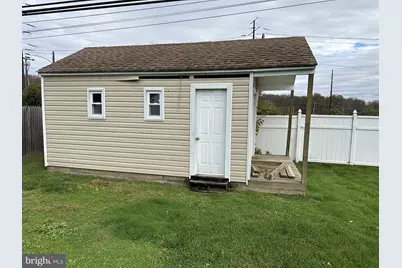 22 Gable Hill Road, Levittown, PA 19057 - Photo 4