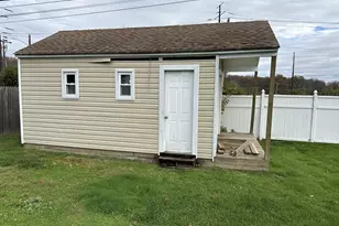 22 Gable Hill Rd, Levittown, PA 19057 - Photo 4