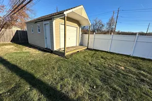 22 Gable Hill Rd, Levittown, PA 19057 - Photo 12